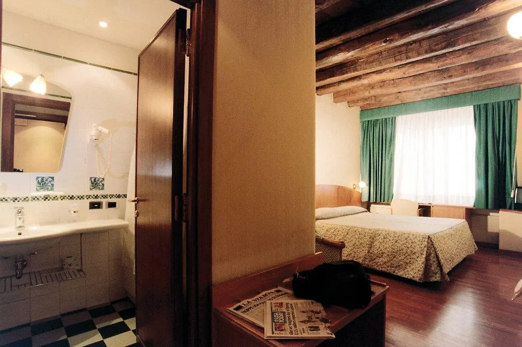 Hotel Corot Rom