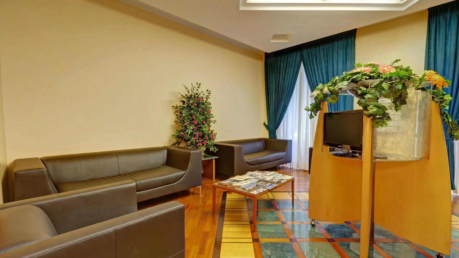Hotel Corot Roma