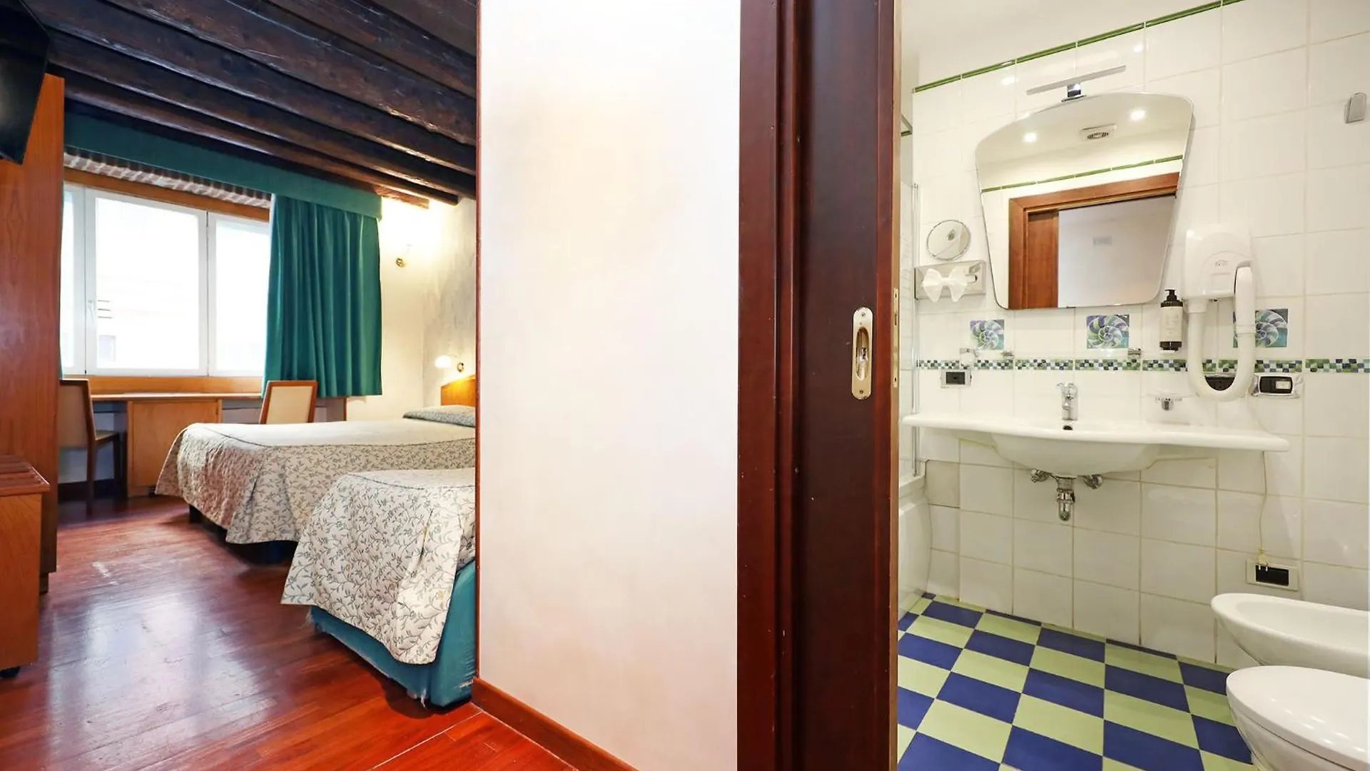 רומא Hotel Corot 3*,