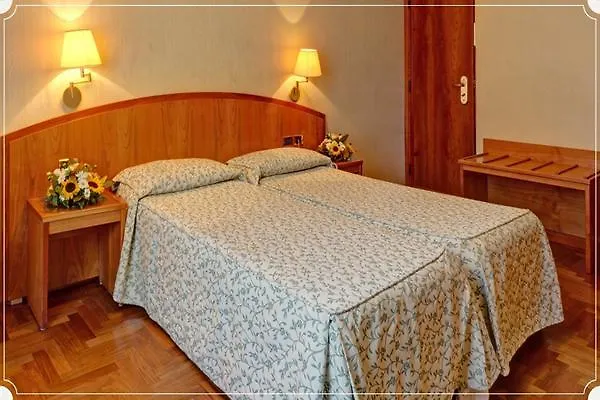 ***  Hotel Corot Рим Италия